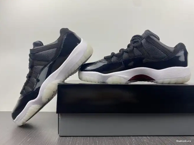 One Kick Retro 72-10 Air AV2187-001 11 Low Jordan 0622